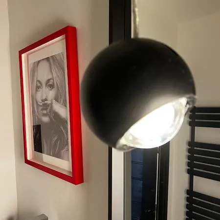 Hello Fox * بودابست