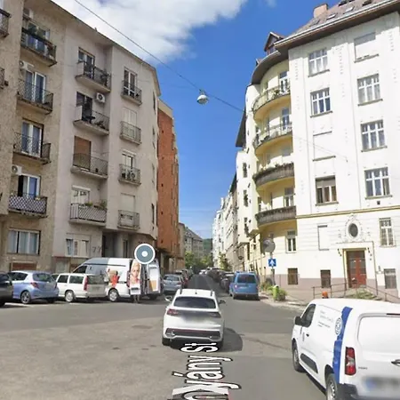 Hello Fox Apartman